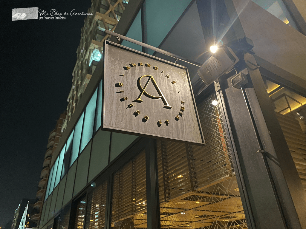 tarde cocteles en amandine bistro | Mi Blog de Aventuras | 2023