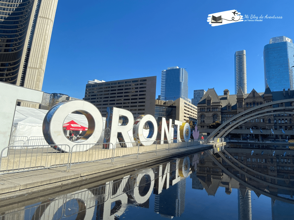 Plaza Nathan Phillips, Toronto Canadá | Mi Blog de Aventuras | 2024